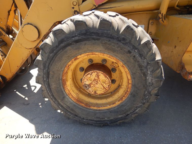 image for item DV9956 2001 Caterpillar 420D backhoe