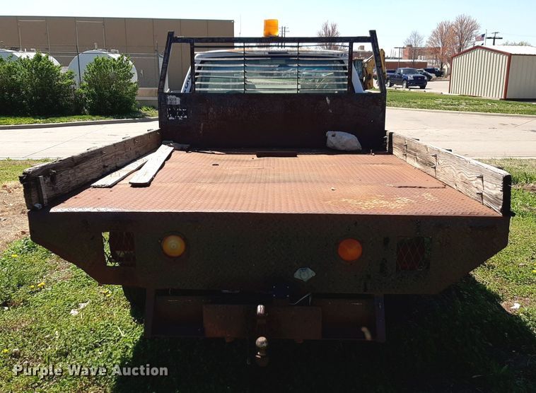 image for item DV9957 1989 GMC Sierra C2500 flatbed pickup truck