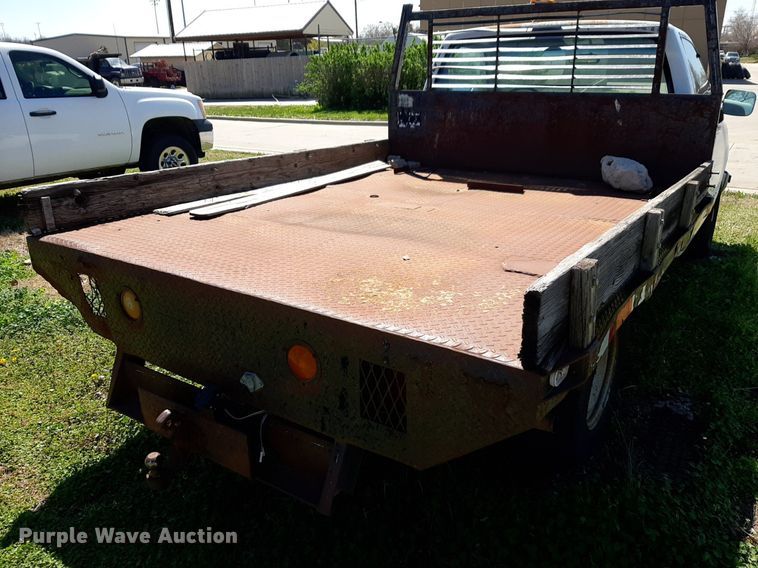 image for item DV9957 1989 GMC Sierra C2500 flatbed pickup truck