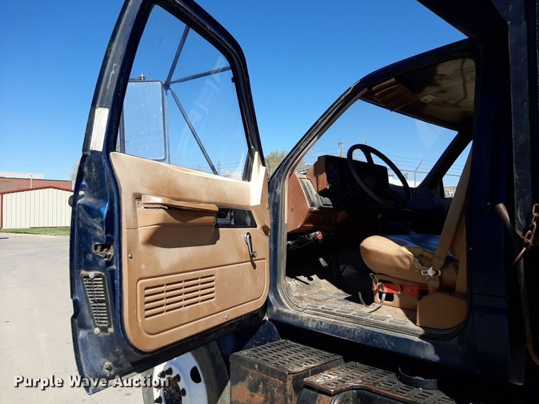 image for item DV9962 1992 Chevrolet Kodiak dump truck