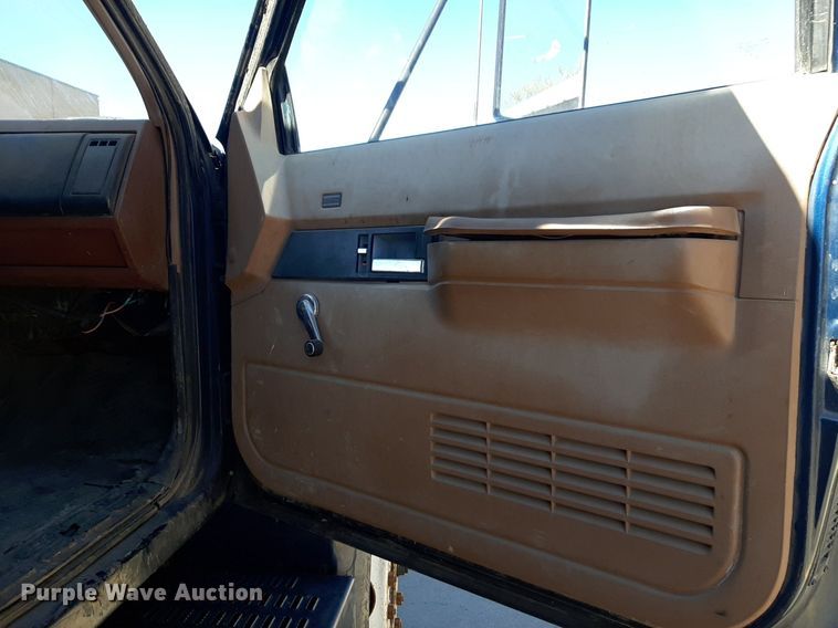 image for item DV9962 1992 Chevrolet Kodiak dump truck