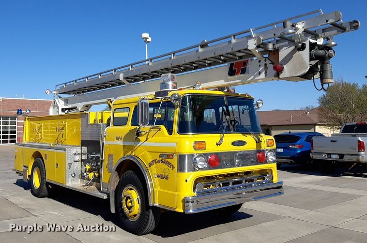 image for item DV9963 1981 Ford Pierce ladder fire truck