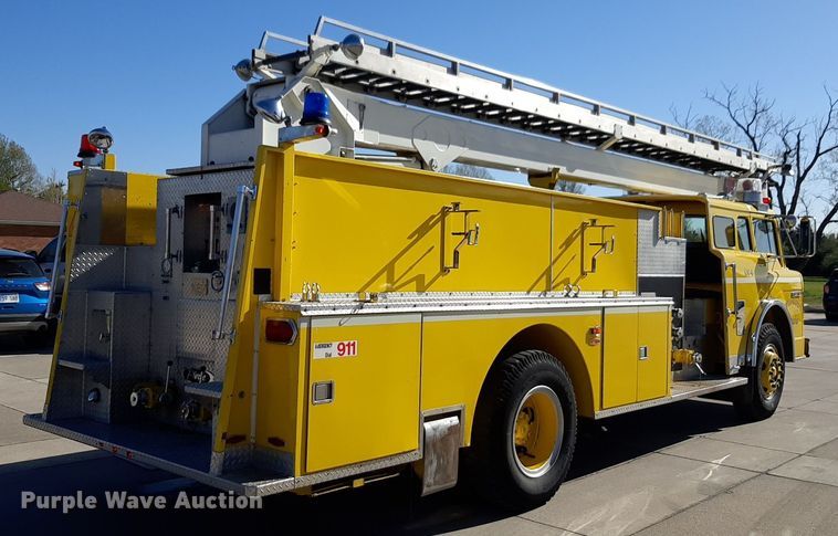 image for item DV9963 1981 Ford Pierce ladder fire truck