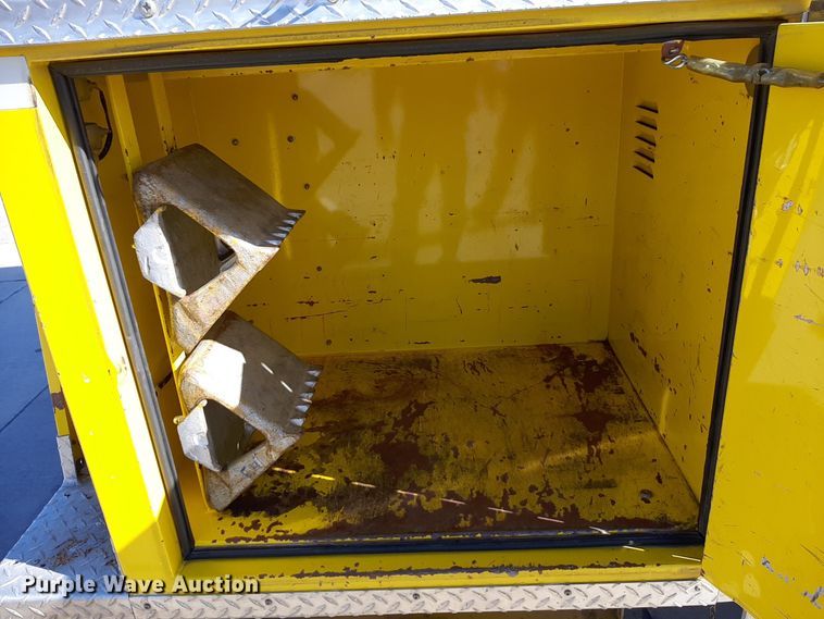 image for item DV9963 1981 Ford Pierce ladder fire truck