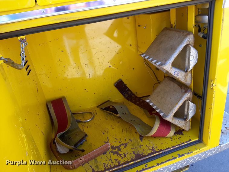 image for item DV9963 1981 Ford Pierce ladder fire truck