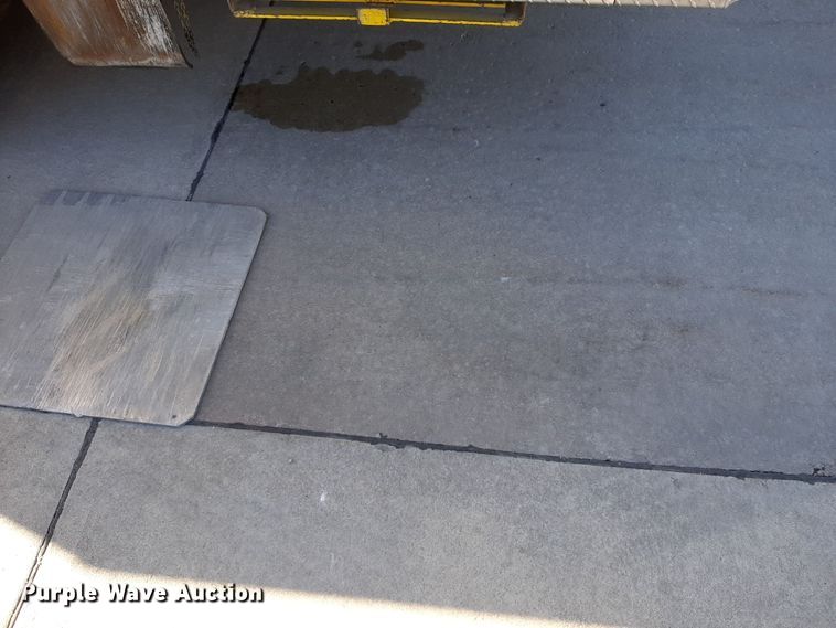 image for item DV9963 1981 Ford Pierce ladder fire truck