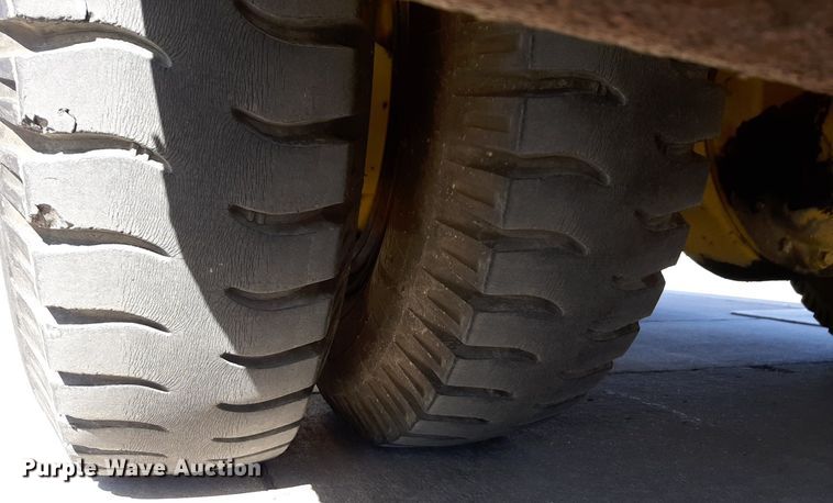 image for item DV9963 1981 Ford Pierce ladder fire truck