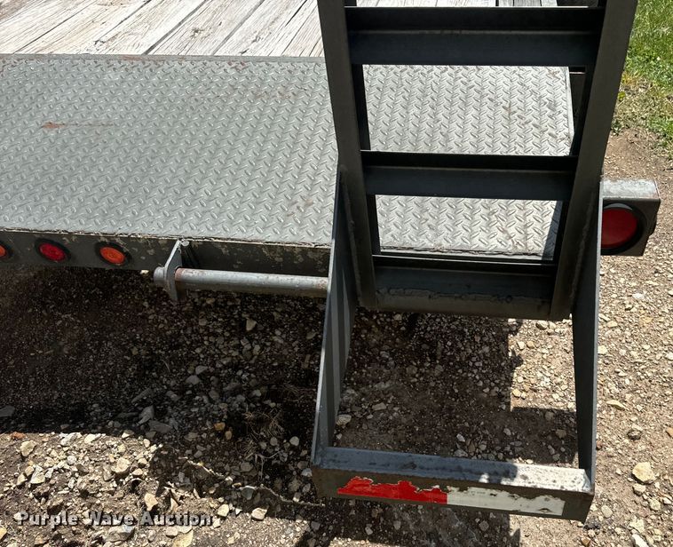 image for item EH5466 2008 Starlite equipment trailer