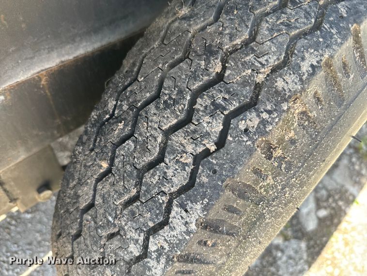 image for item EH5466 2008 Starlite equipment trailer