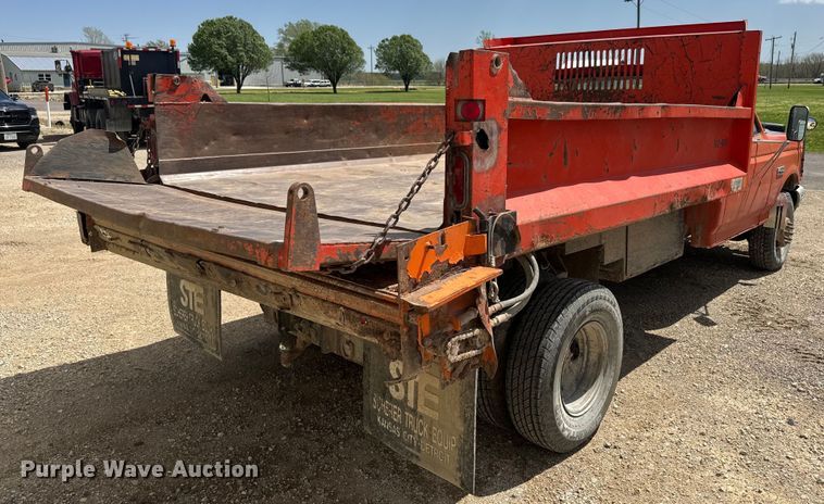 image for item EH5467 1991 Ford F450 Super Duty dump truck