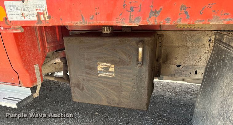 image for item EH5467 1991 Ford F450 Super Duty dump truck