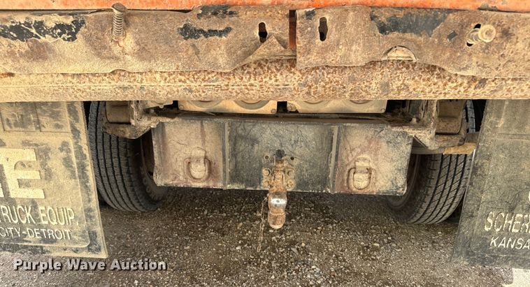 image for item EH5467 1991 Ford F450 Super Duty dump truck