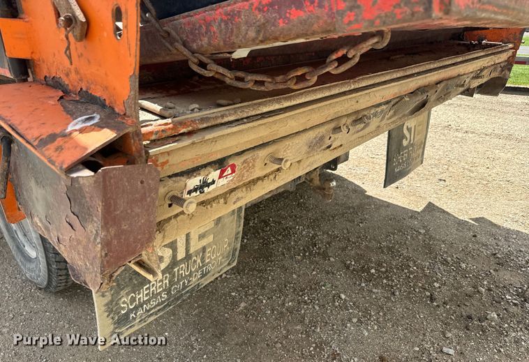 image for item EH5467 1991 Ford F450 Super Duty dump truck