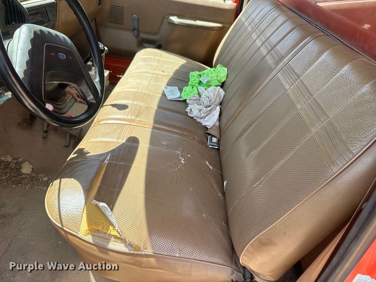 image for item EH5467 1991 Ford F450 Super Duty dump truck