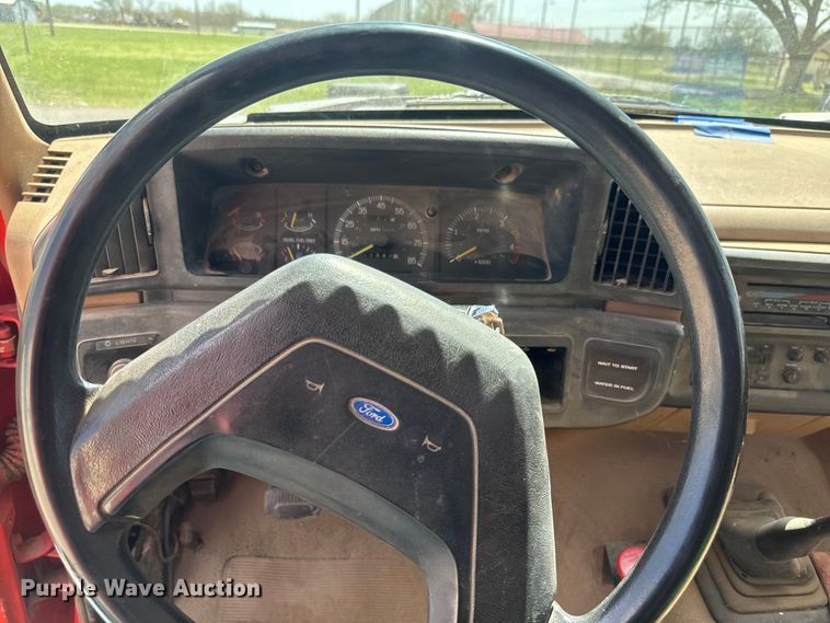 image for item EH5467 1991 Ford F450 Super Duty dump truck