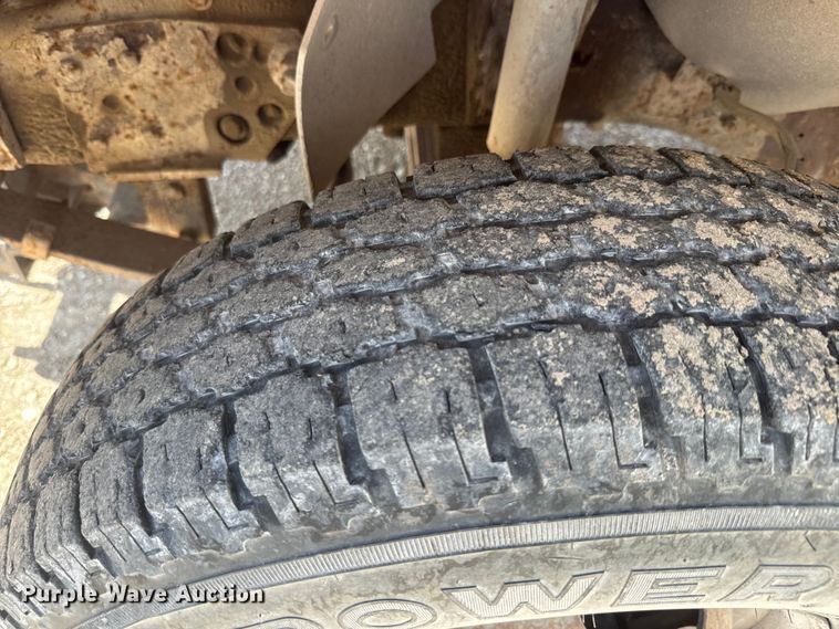 image for item EH5467 1991 Ford F450 Super Duty dump truck