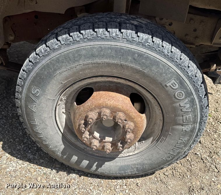 image for item EH5467 1991 Ford F450 Super Duty dump truck