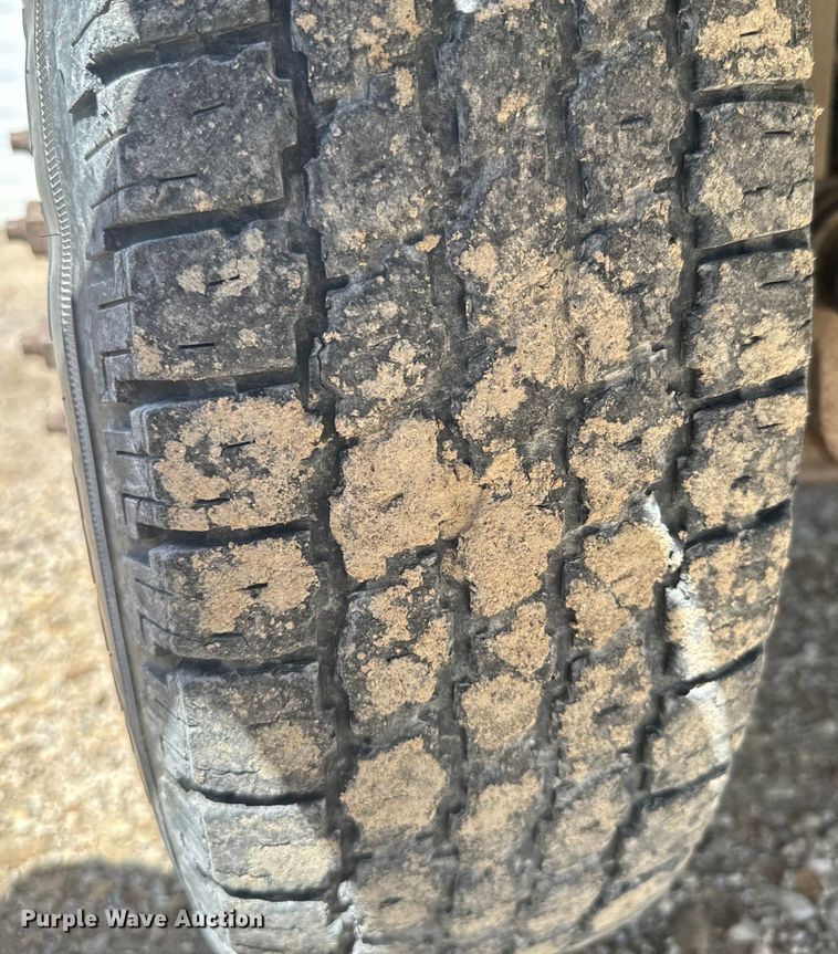 image for item EH5467 1991 Ford F450 Super Duty dump truck