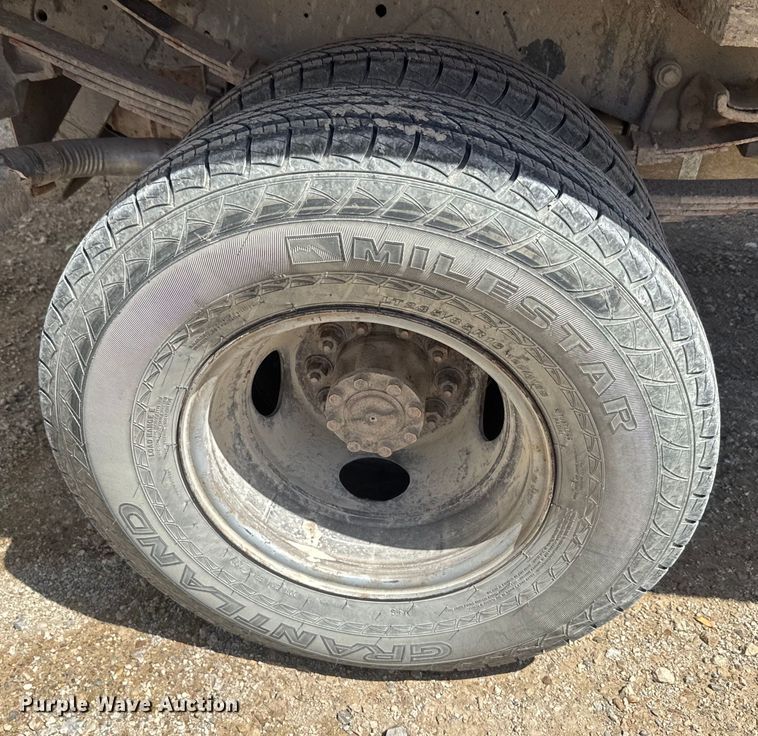 image for item EH5467 1991 Ford F450 Super Duty dump truck