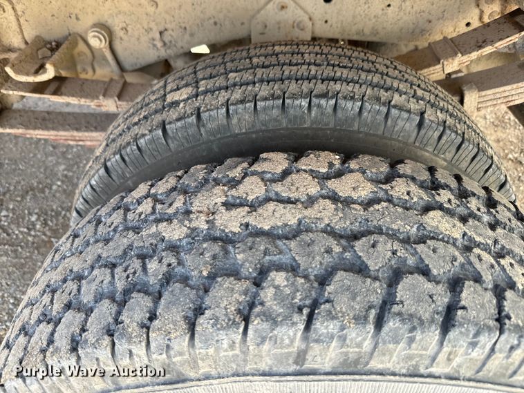 image for item EH5467 1991 Ford F450 Super Duty dump truck