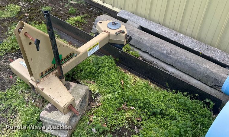 image for item EH5469 Three point attachments