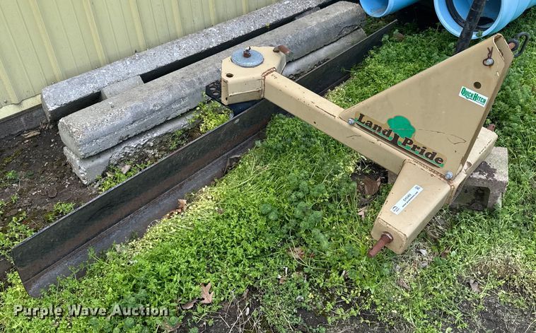 image for item EH5469 Three point attachments