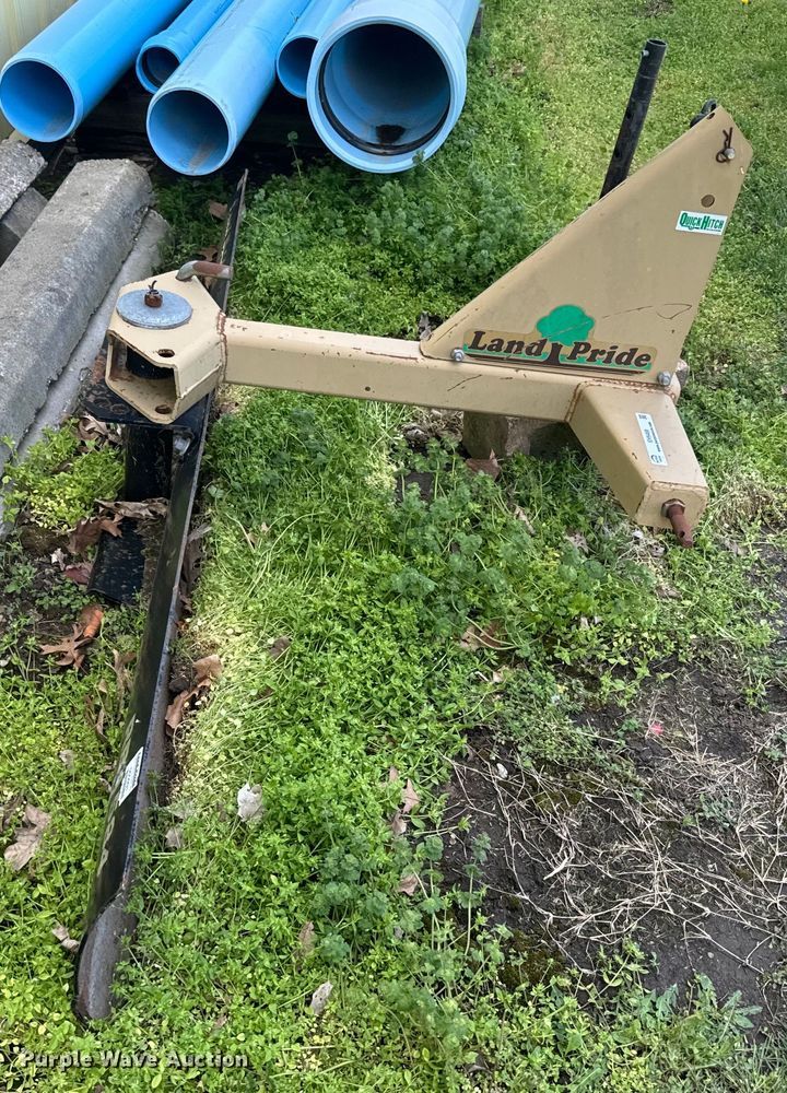 image for item EH5469 Three point attachments