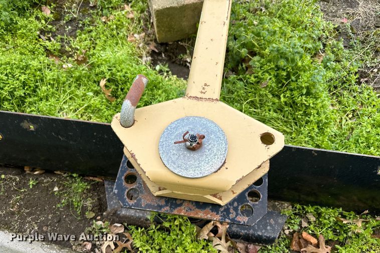 image for item EH5469 Three point attachments