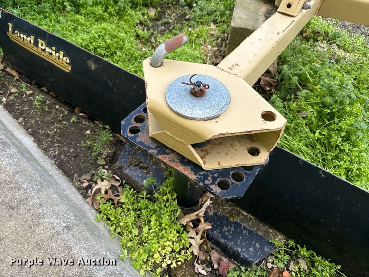 image for item EH5469 Three point attachments