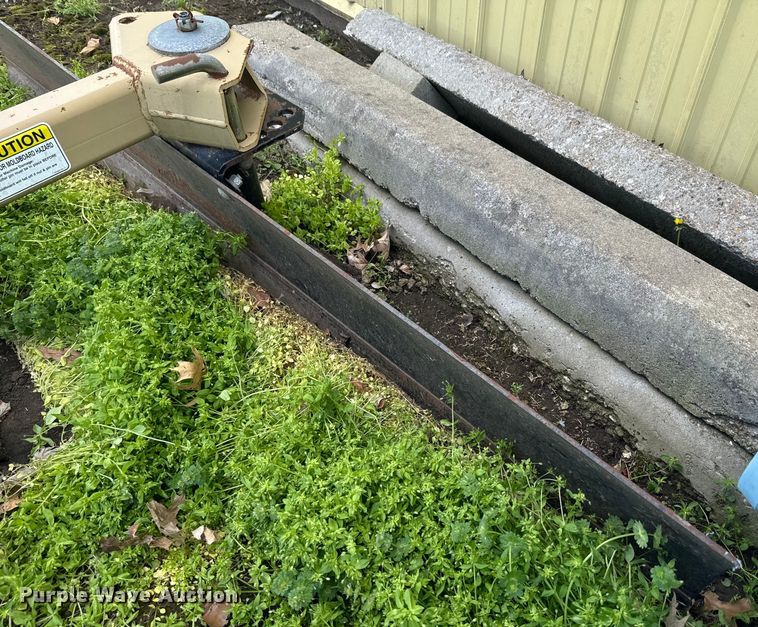 image for item EH5469 Three point attachments