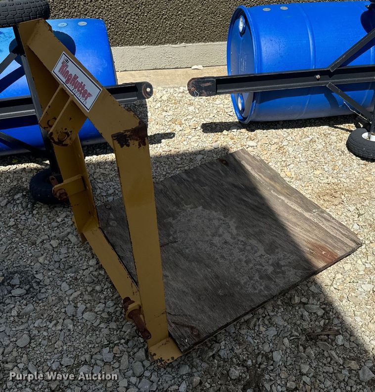 image for item EH5469 Three point attachments