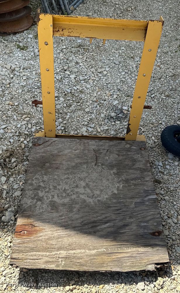 image for item EH5469 Three point attachments