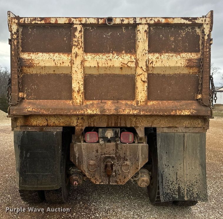image for item EH6621 2000 Sterling  L8511 dump truck