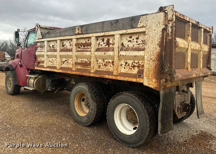 image for item EH6621 2000 Sterling  L8511 dump truck