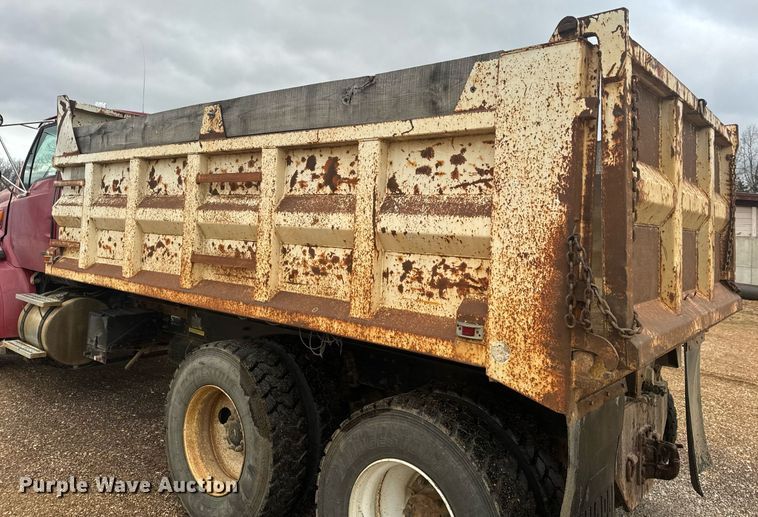 image for item EH6621 2000 Sterling  L8511 dump truck