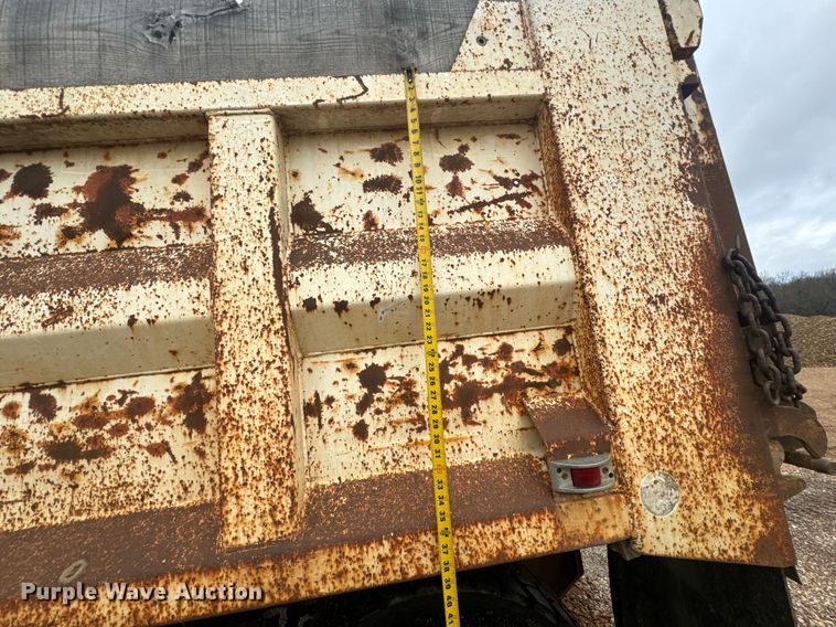 image for item EH6621 2000 Sterling  L8511 dump truck