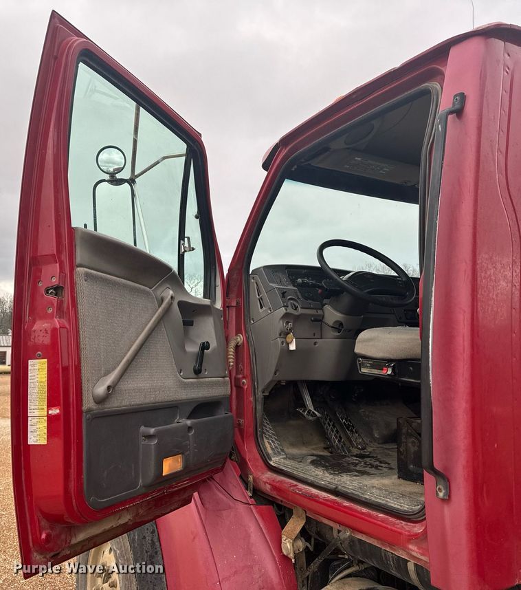 image for item EH6621 2000 Sterling  L8511 dump truck