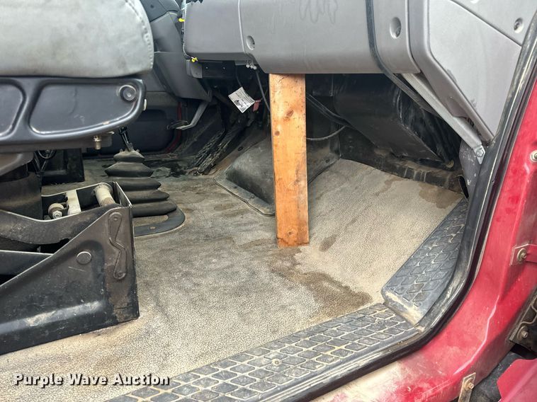 image for item EH6621 2000 Sterling  L8511 dump truck