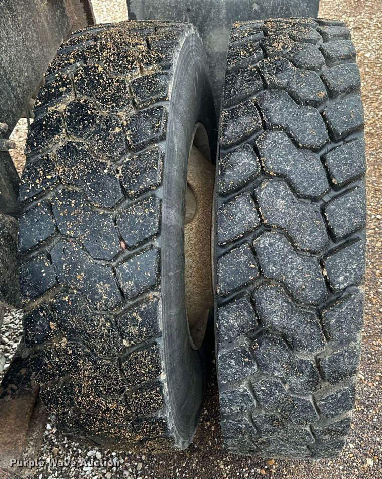 image for item EH6621 2000 Sterling  L8511 dump truck