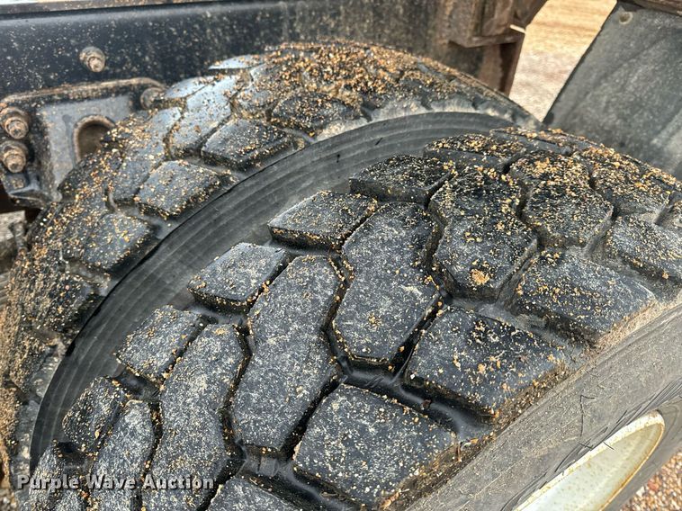 image for item EH6621 2000 Sterling  L8511 dump truck