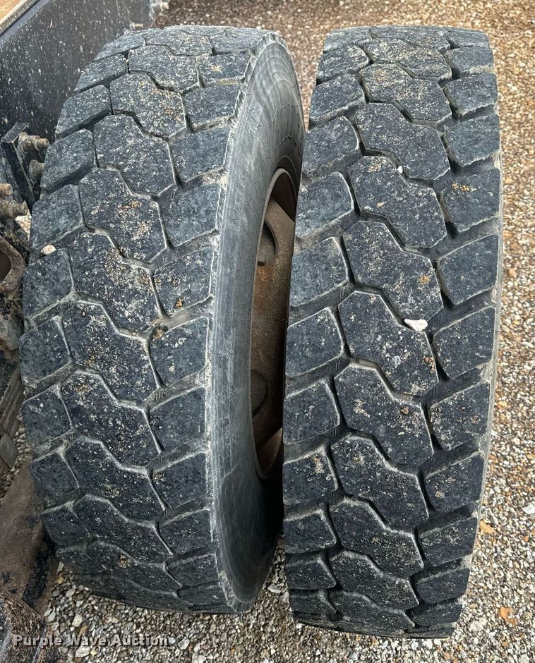 image for item EH6621 2000 Sterling  L8511 dump truck