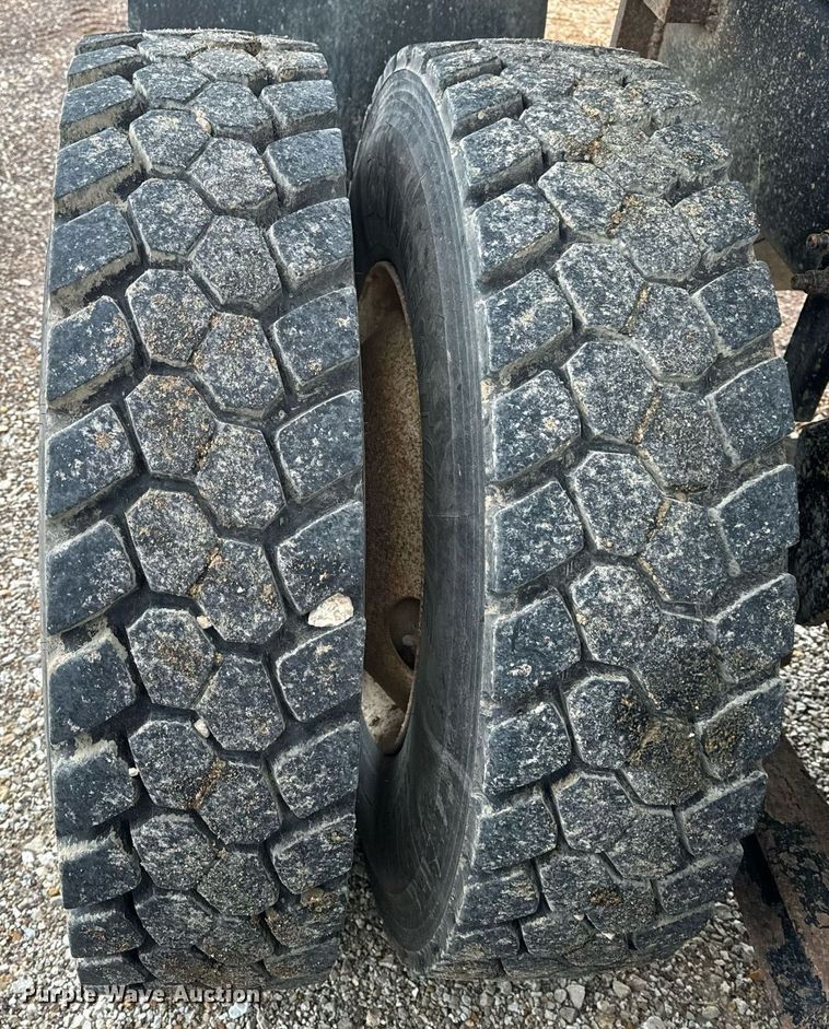 image for item EH6621 2000 Sterling  L8511 dump truck