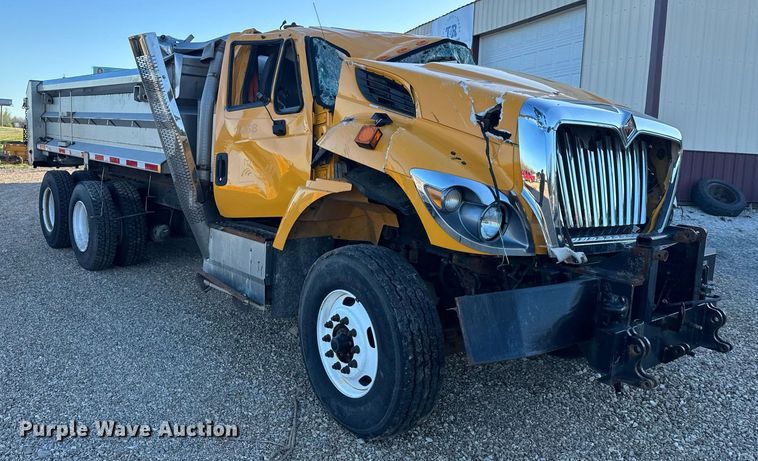 image for item EH6668 2017 International  WorkStar 7500 dump truck