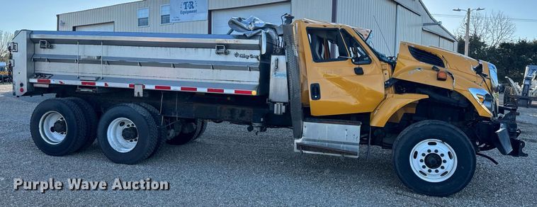 image for item EH6668 2017 International  WorkStar 7500 dump truck