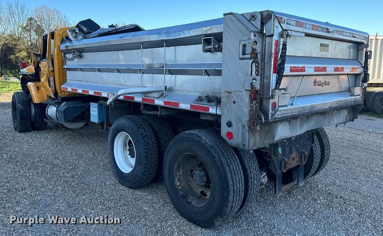 image for item EH6668 2017 International  WorkStar 7500 dump truck