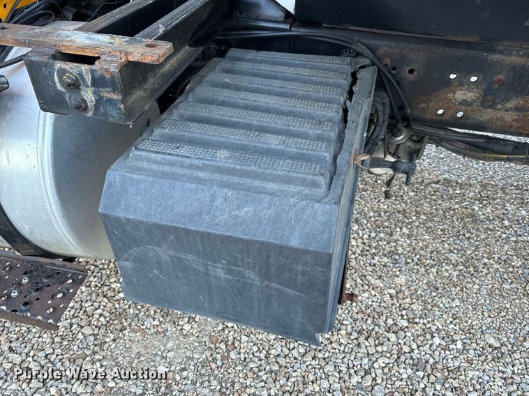 image for item EH6668 2017 International  WorkStar 7500 dump truck