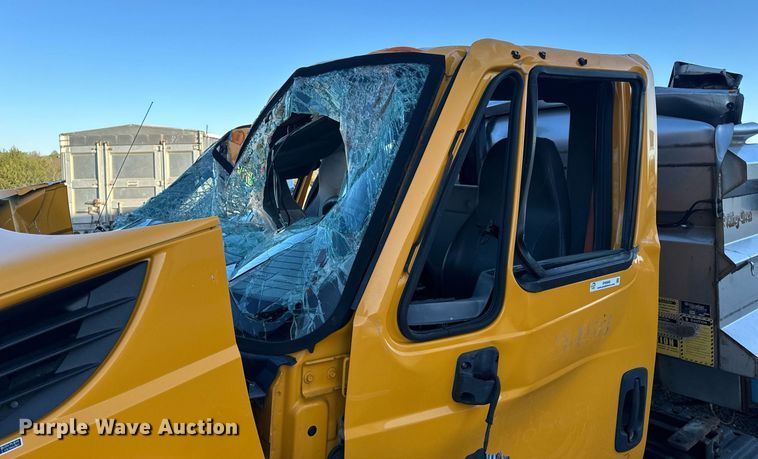 image for item EH6668 2017 International  WorkStar 7500 dump truck