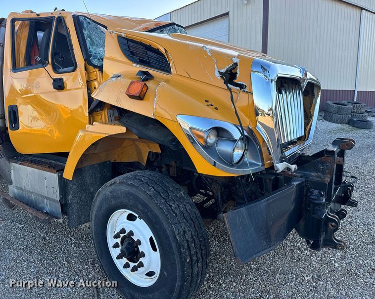 image for item EH6668 2017 International  WorkStar 7500 dump truck