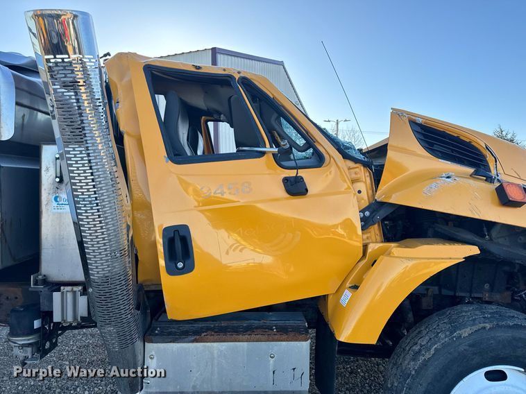 image for item EH6668 2017 International  WorkStar 7500 dump truck