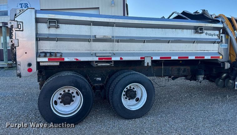 image for item EH6668 2017 International  WorkStar 7500 dump truck